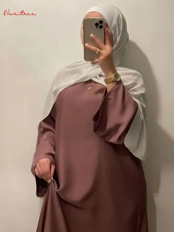 فستان إسلامي من الساتان الحريري الجلابة دبي بطول كامل وأكمام مضيئة عباية ناعمة لامعة دبي تركيا رداء إسلامي WY921 - Image 2